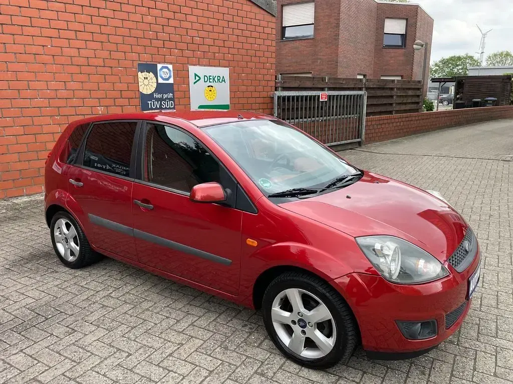 Gebraucht Ford Fiesta Trend 80 PS (58 kW) 2006 Kleinwagen