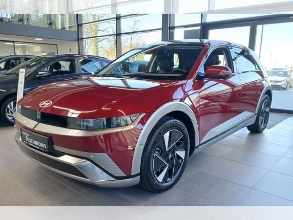 Rot (ultimate red) Gebraucht 2025 Hyundai Ioniq 5 Techniq SUV | 52.900 € - Bild 1/4