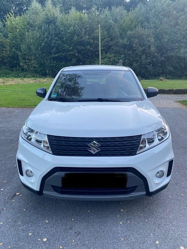 Gebraucht Suzuki Vitara 120 PS (88 kW) 2018 Weiß SUV