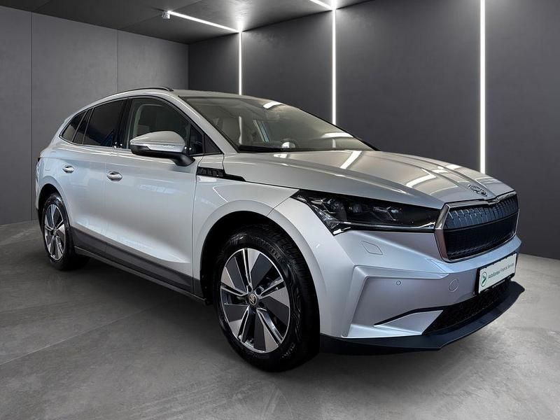 Gebraucht Skoda Enyaq iV Loft 131 kW (179 PS) 2024 Brilliantsilber metallic SUV