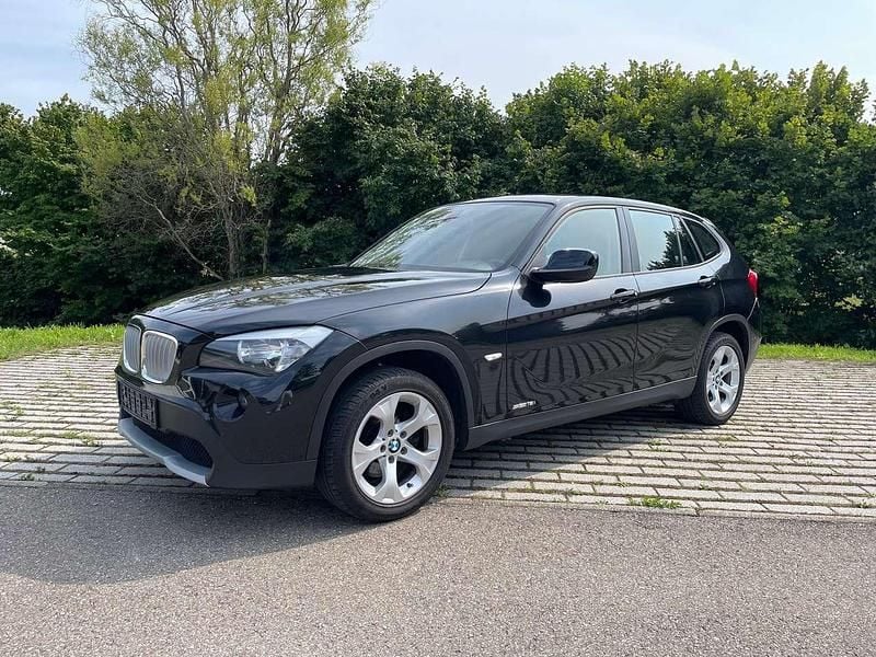 Schwarz Gebraucht 2012 BMW X1 Sport Line SUV | 8.995 € (Guter Preis) - Bild 1/4