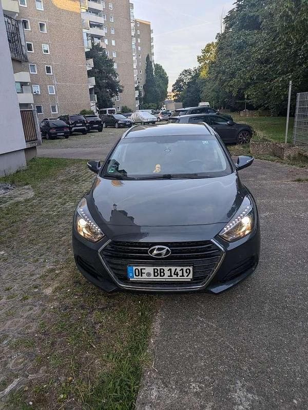 Gebraucht 2015 Hyundai i40 Style Limousine | 10.800 € (Teuer) - Bild 1/4