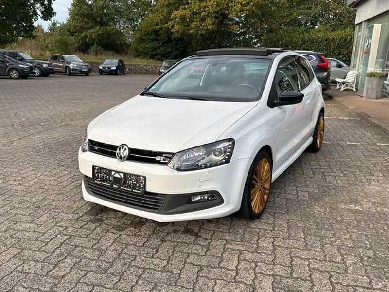 Weiß Gebraucht 2015 VW Polo BlueGT Kleinwagen | 11.490 € (Fairer Preis) - Bild 1/4
