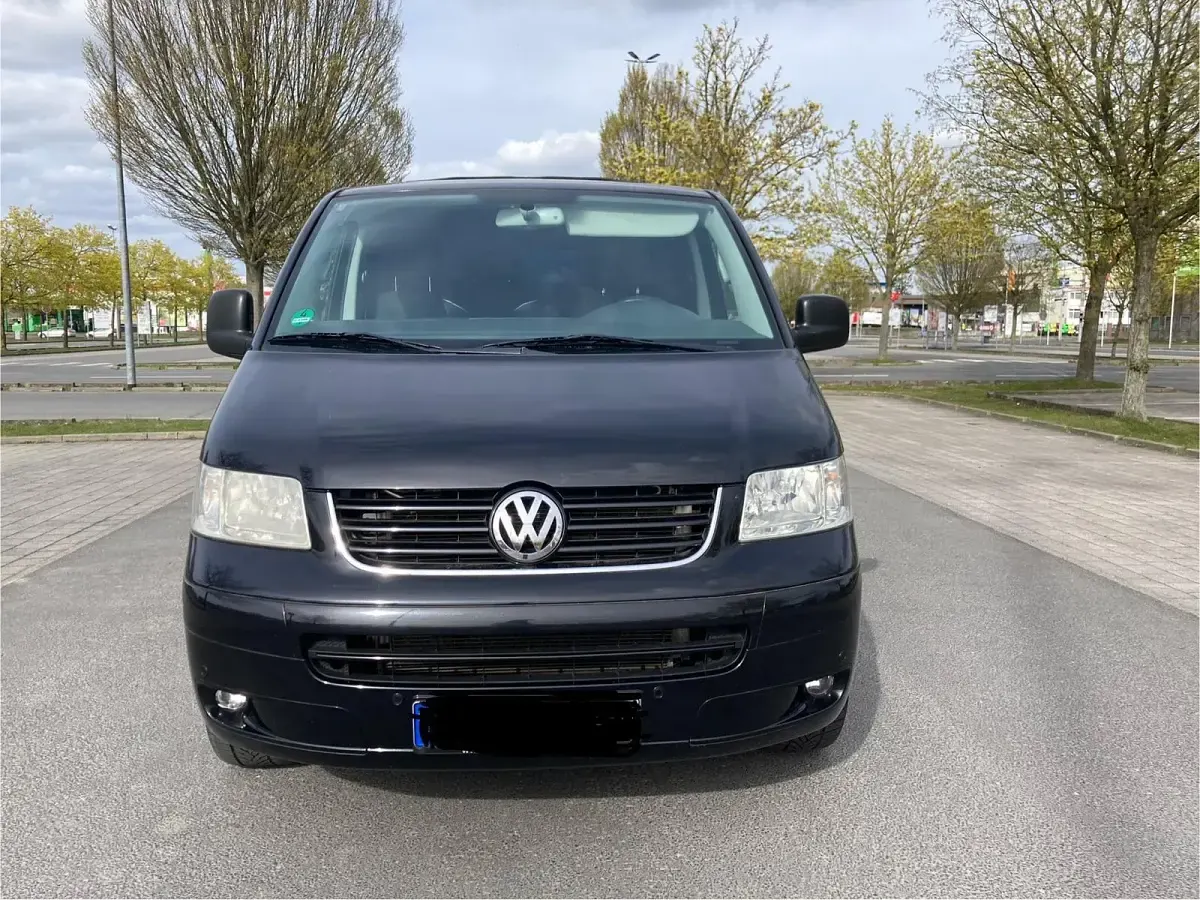 Gebraucht VW Multivan 131 PS (96 kW) 2009 Schwarz Van / Kleinbus