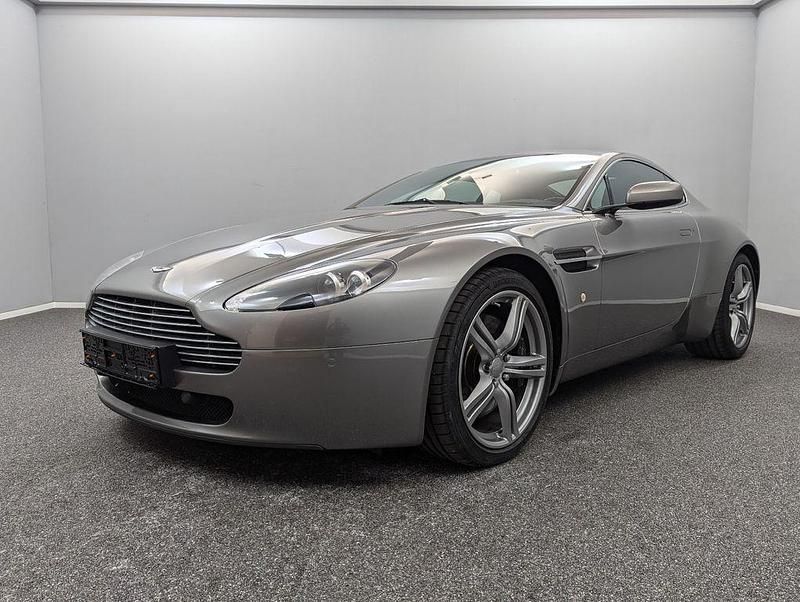 Grau Gebraucht 2008 Aston Martin V8 Vantage Coupé | 39.999 € (Guter Preis) - Bild 1/4