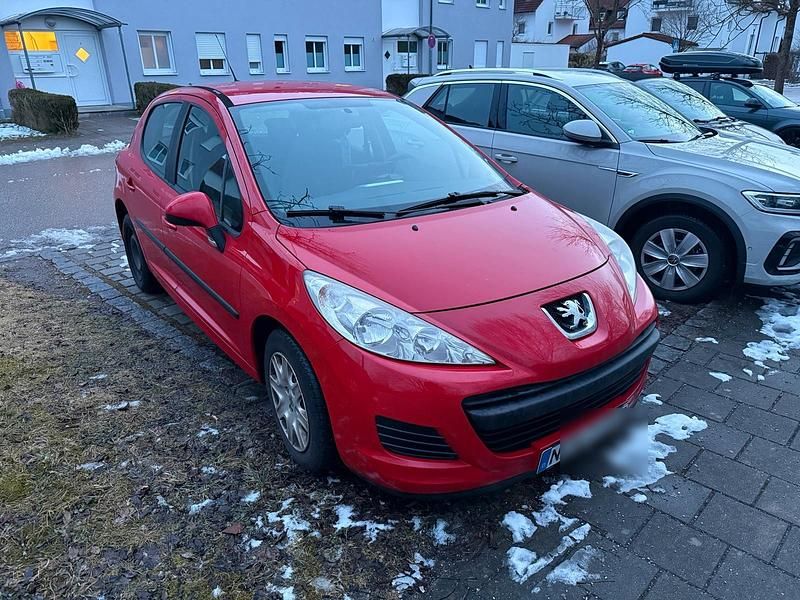 Gebraucht Peugeot 207 95 PS (69 kW) 2010 Rot Kleinwagen