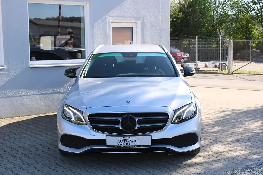 Usata Mercedes E220 194 CV (142 kW) 2017 Argento Berlina