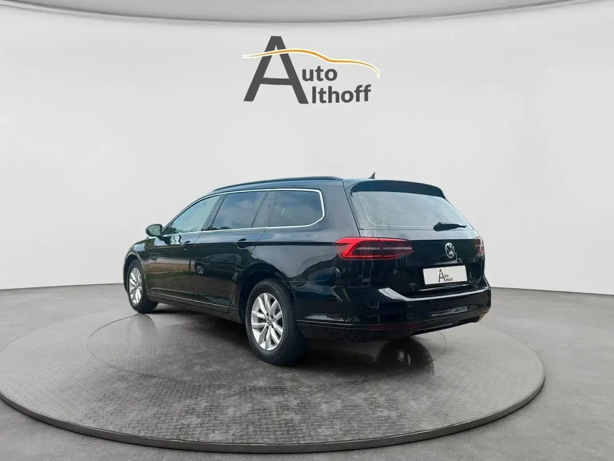 Gebraucht VW Passat Comfortline 150 PS (110 kW) 2018 Schwarz Kombi
