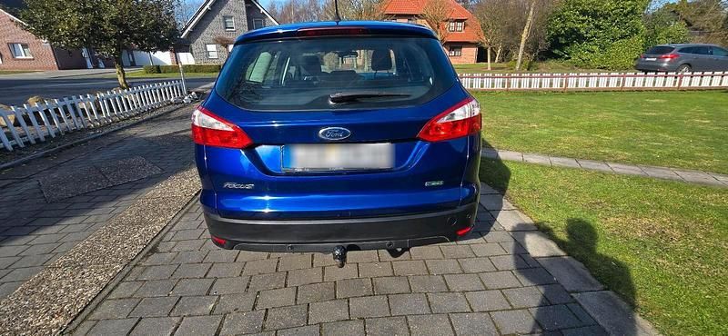 Gebraucht Ford Focus 101 PS (74 kW) 2013 Blau Kombi