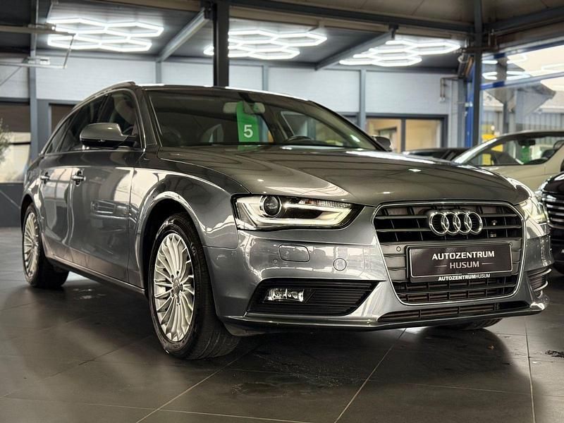 Grau Gebraucht 2013 Audi A4 Ambiente Limousine | 10.990 € (Fairer Preis) - Bild 1/2