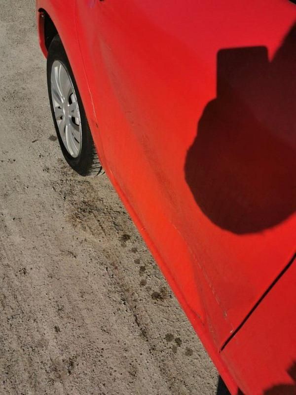 Gebraucht Dacia Sandero 75 PS (55 kW) 2009 Rot Limousine