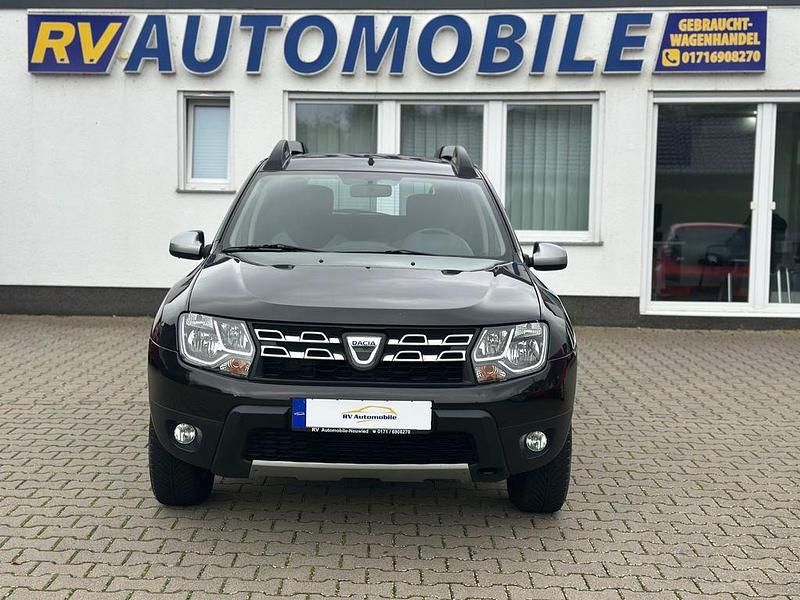 Schwarz Gebraucht 2016 Dacia Duster Lauréate SUV | 10.990 € (Fairer Preis) - Bild 1/4