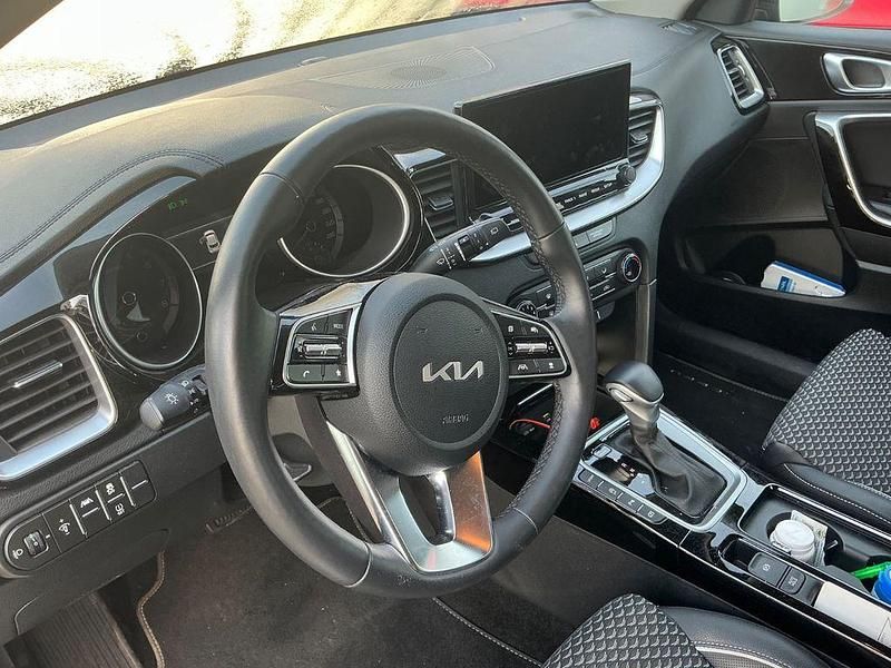 Gebraucht Kia XCeed Vision 160 PS (117 kW) 2024 Grau SUV