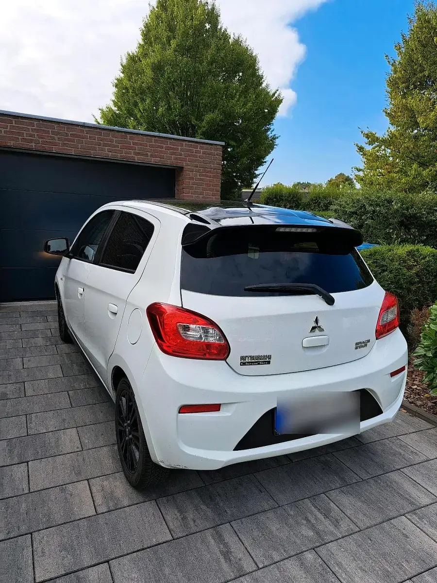 Gebraucht Mitsubishi Space Star 80 PS (58 kW) 2018 Weiß Kleinwagen
