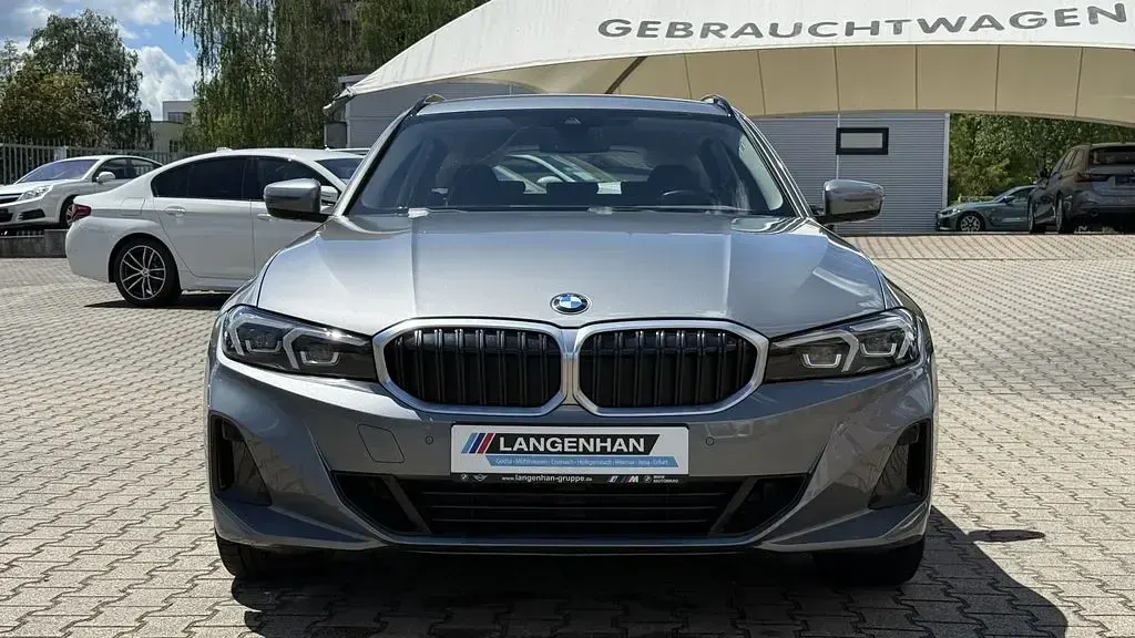 Gebraucht BMW 318 Efficient Dynamics 150 PS (110 kW) 2023 Grau Kombi