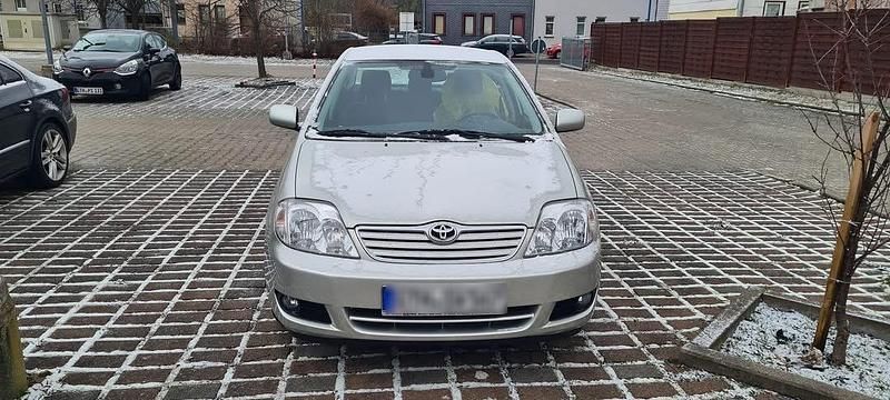 Silber Gebraucht 2004 Toyota Corolla Limousine | 6.500 € (Teuer) - Bild 1/4