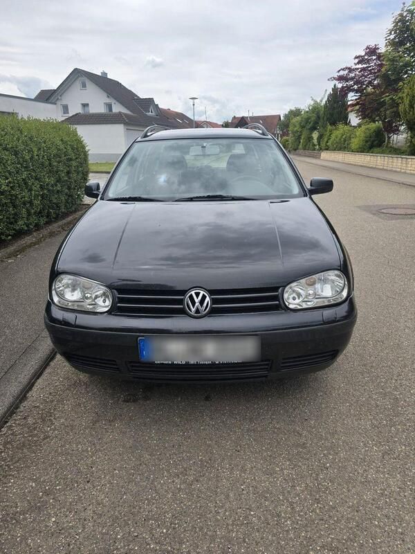 Schwarz Gebraucht 2001 VW Golf IV Kombi | 1.300 € (Guter Preis) - Bild 1/4