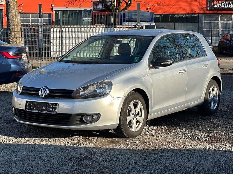 Silber Gebraucht 2008 VW Golf VI Trendline Kleinwagen | 3.990 € (Fairer Preis) - Bild 1/4