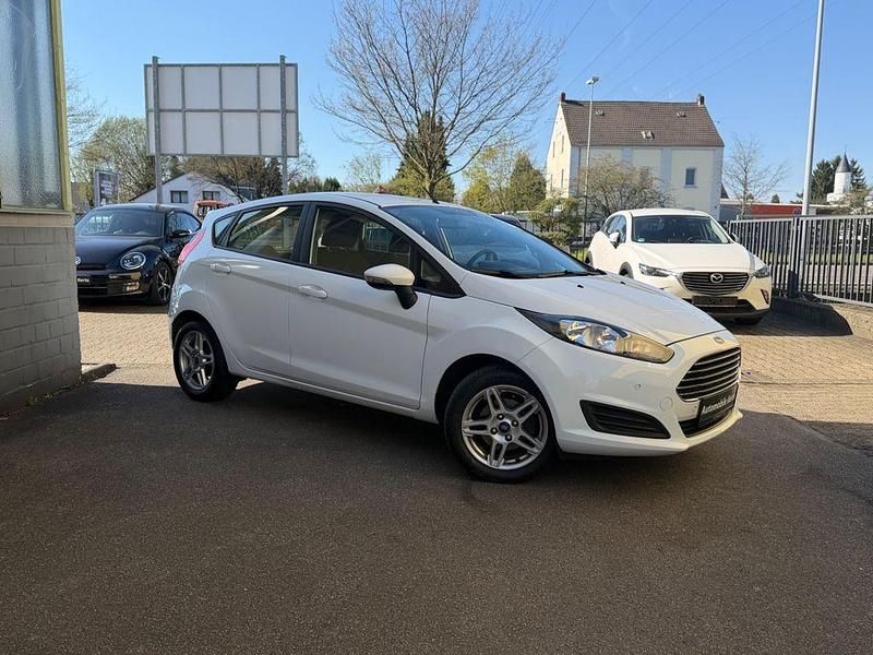 Gebraucht Ford Fiesta SYNC Edition 75 PS (55 kW) 2013 Weiß Kleinwagen