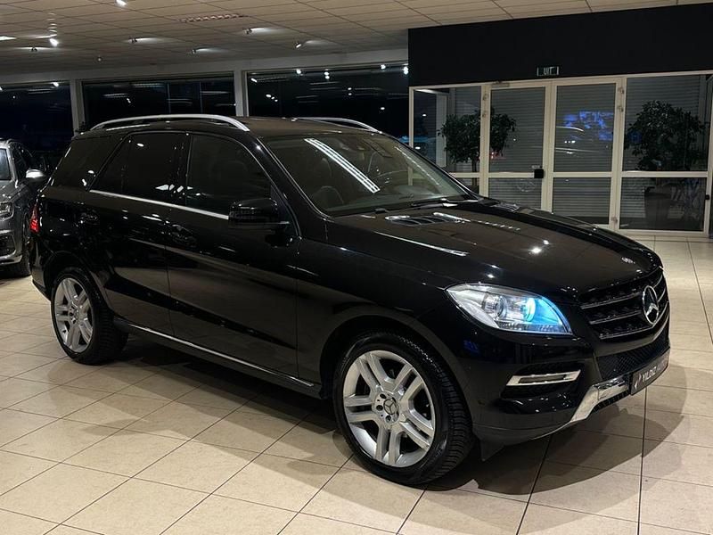 Gebraucht Mercedes ML350 258 PS (189 kW) 2012 Schwarz SUV