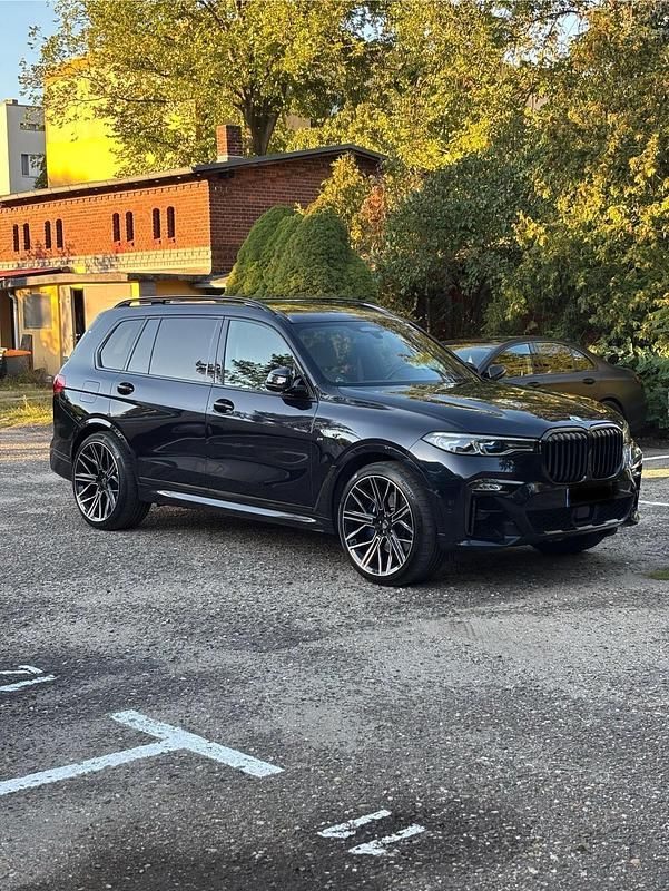 Blau Gebraucht 2019 BMW X7 Comfort Edition SUV | 61.950 € (Teuer) - Bild 1/3