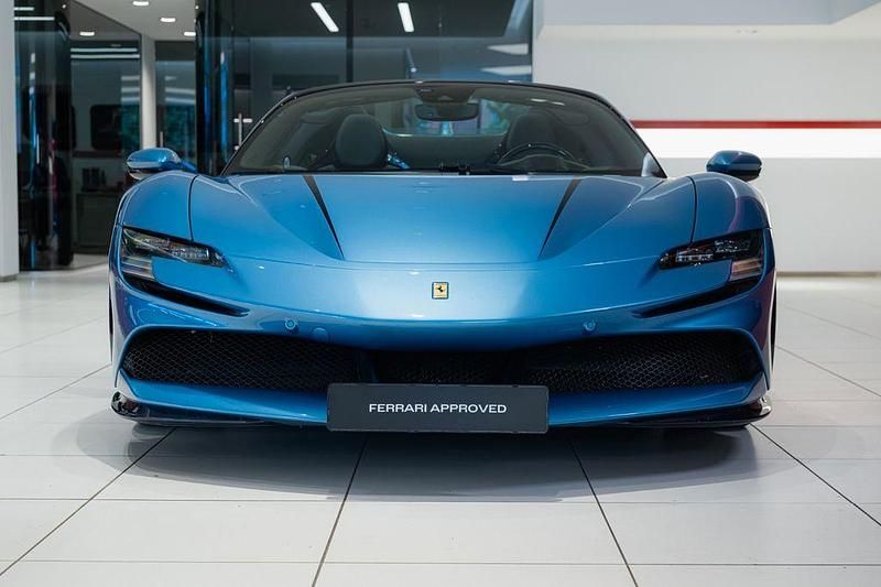 Gebraucht Ferrari SF90 999 PS (734 kW) 2023 Blau Cabrio