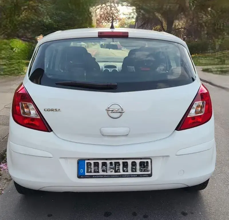 Gebraucht Opel Corsa Selection 69 PS (50 kW) 2014 Weiß Kleinwagen