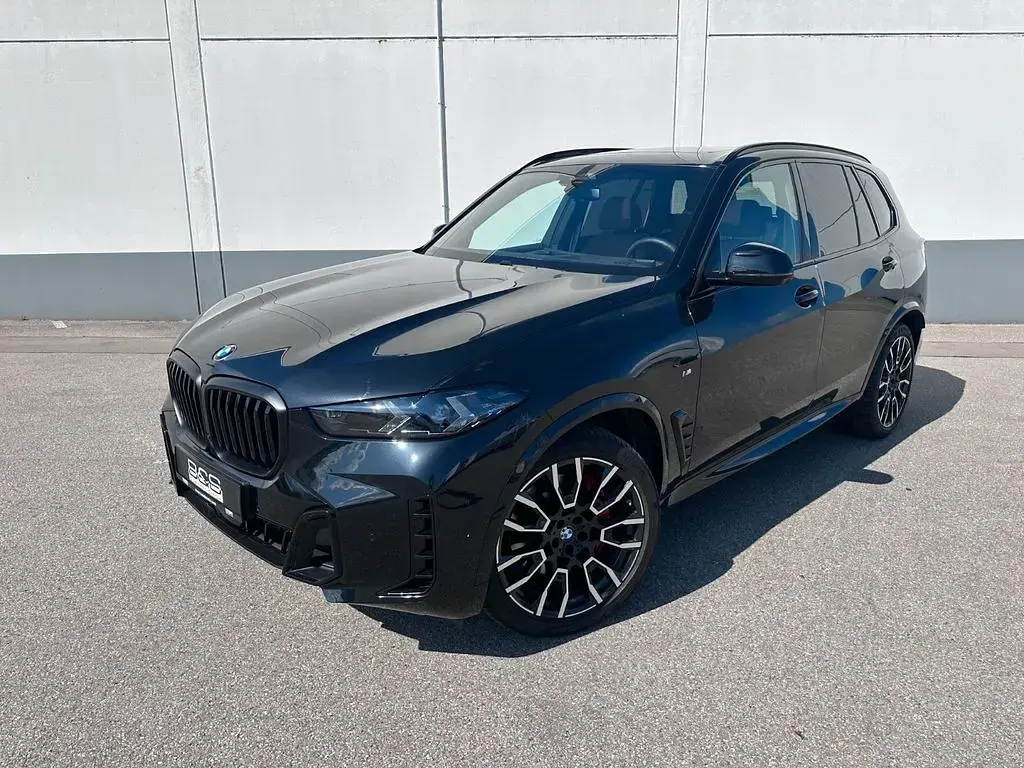 Gebraucht BMW X5 M Sport 286 PS (210 kW) 2025 Black sapphire metallic SUV