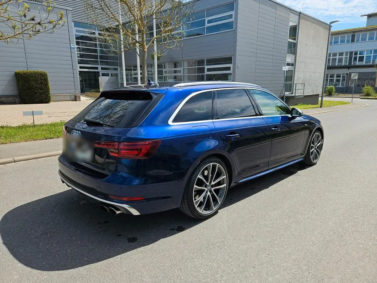 Gebraucht Audi S4 Sport 354 PS (260 kW) 2018 Blau Kombi