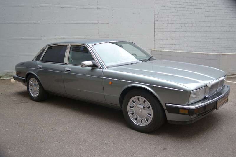 Grau Gebraucht 1994 Jaguar XJ12 Sovereign Limousine | 17.000 € - Bild 1/4