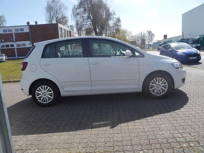 Gebraucht VW Golf VI 80 PS (58 kW) 2011 Weiß Kleinwagen