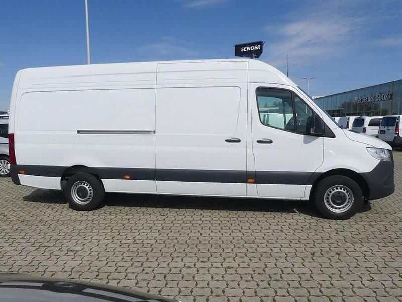 Używany Mercedes Sprinter 170 KM (125 kW) 2025 Biały Van