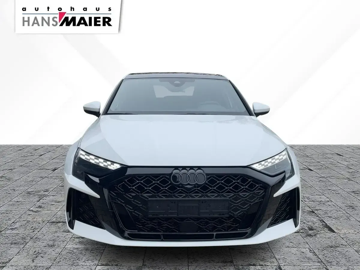 Gebraucht Audi RS3 Sportback Ambiente 400 PS (294 kW) 2025 Arkonaweiß Kleinwagen