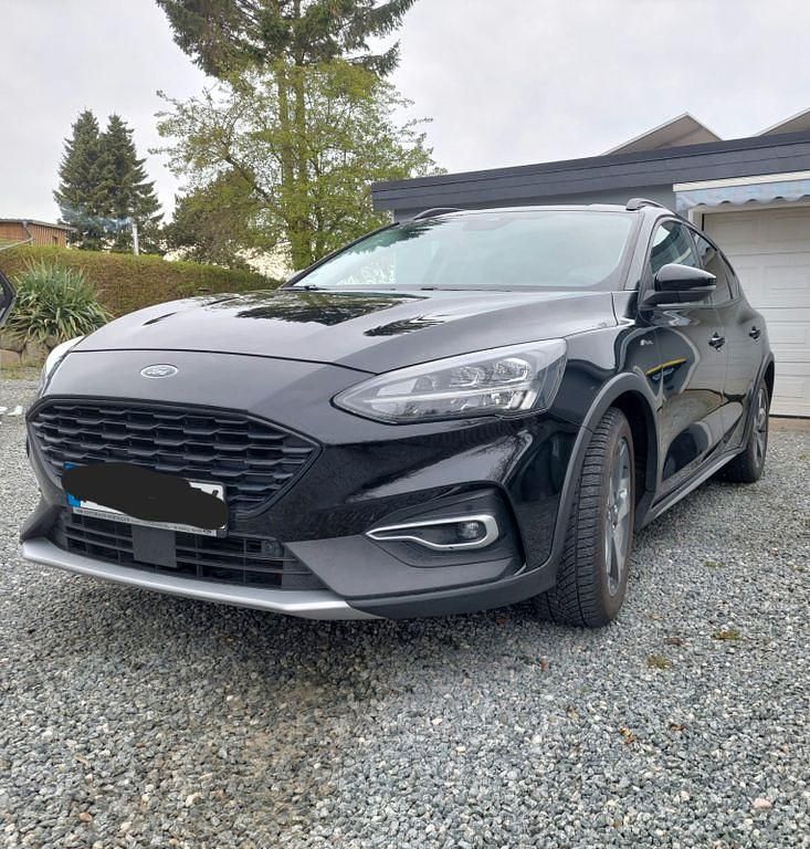 Usata Ford Focus Active 125 CV (91 kW) 2019 Nero Berlina