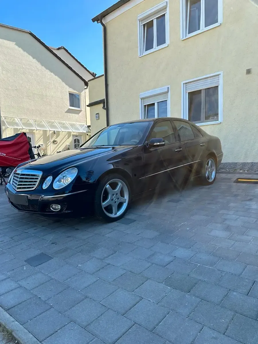 Gebraucht Mercedes E220 170 PS (125 kW) 2006 Blau Limousine