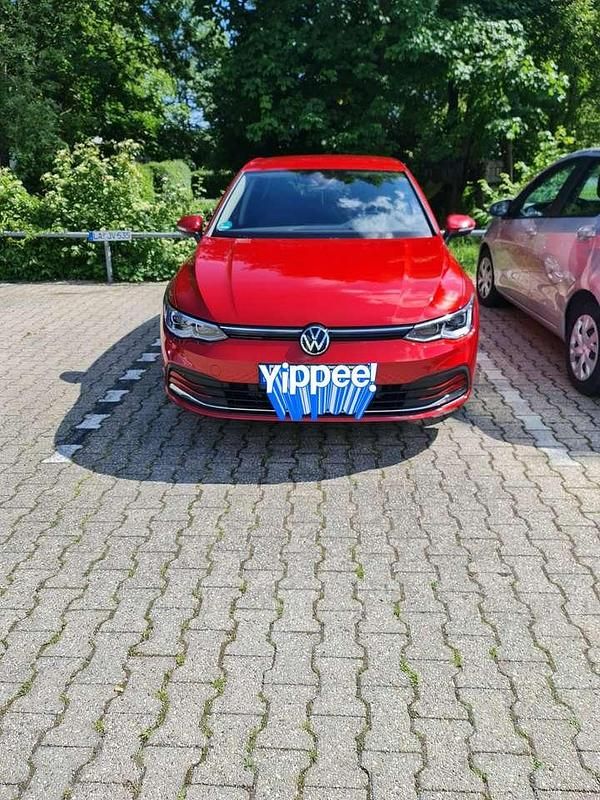 Rot Gebraucht 2020 VW Golf VII Style Limousine | 21.800 € (Fairer Preis) - Bild 1/4