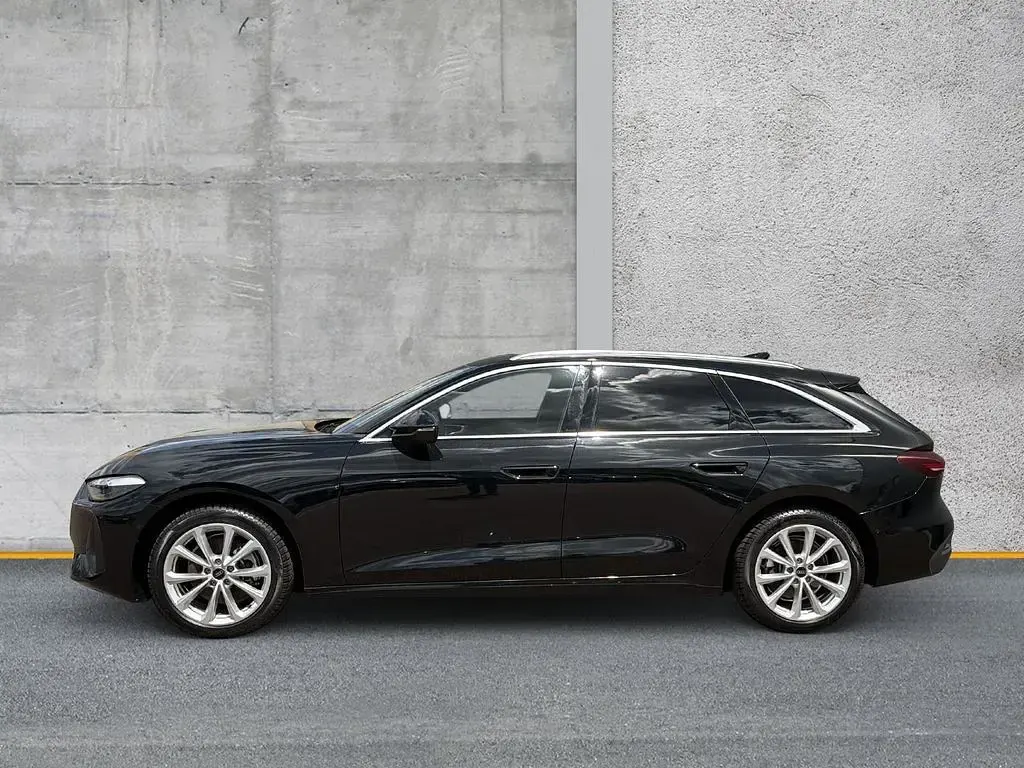 Gebraucht Audi A5 Basis 204 PS (150 kW) 2025 Mythosschwarz metallic Kombi