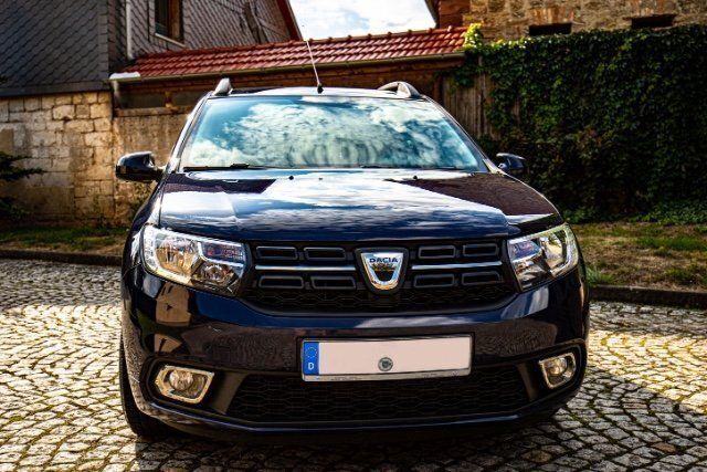 Gebraucht Dacia Logan MCV Lauréate 90 PS (66 kW) 2017 Blau Kombi