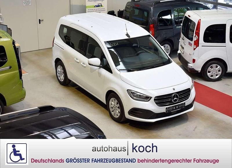 Gebraucht Mercedes 180 131 PS (96 kW) 2023 Artikweiss Limousine