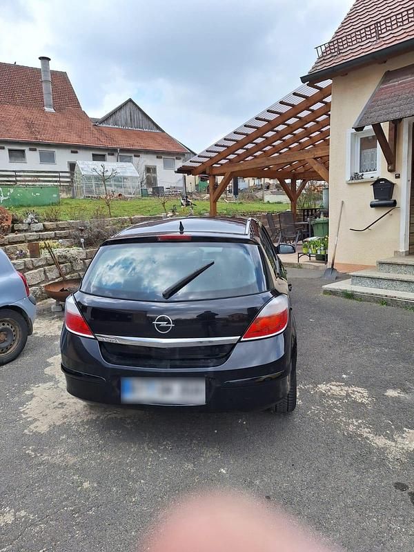 Gebraucht Opel Astra 90 PS (66 kW) 2007 Schwarz Kleinwagen
