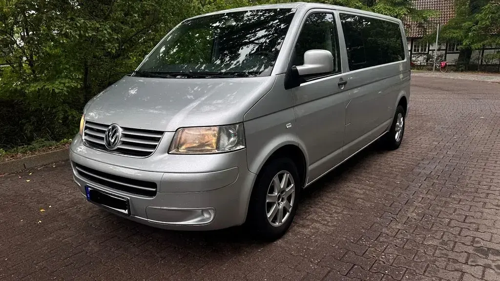 Usado VW Caravelle 131 CV (96 kW) 2005 Plateado Van