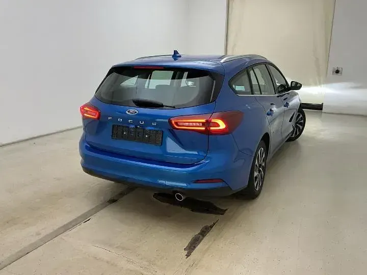 Usata Ford Focus Titanium 155 CV (114 kW) 2025 Blu Station wagon