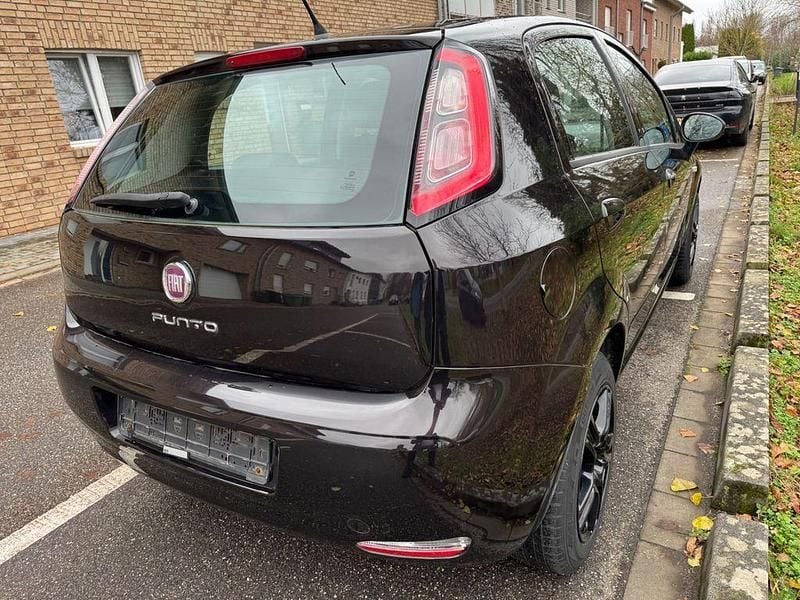 Gebraucht Fiat Punto 69 PS (50 kW) 2012 Schwarz Kleinwagen
