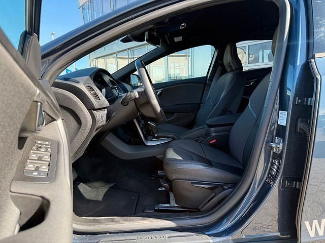 Gebraucht Volvo V40 CC Plus 152 PS (111 kW) 2019 Kombi