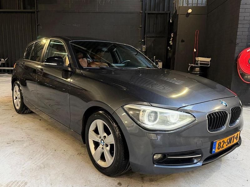 Gebraucht BMW 116 Sport Line 116 PS (85 kW) 2011 Grau Kleinwagen