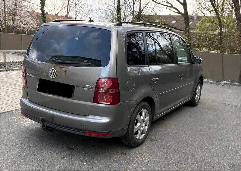 Gebraucht VW Touran 105 PS (77 kW) 2009 Grau Van / Kleinbus