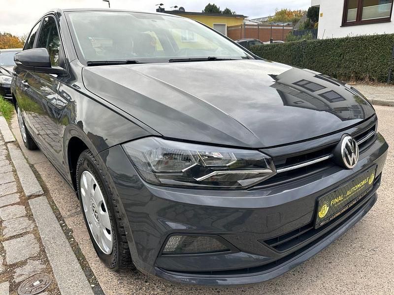 Gebraucht VW Polo Comfortline 80 PS (58 kW) 2019 Grau Kleinwagen