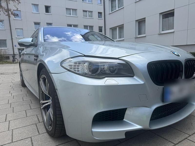 Gebraucht BMW M5 560 PS (411 kW) 2013 Silber Limousine