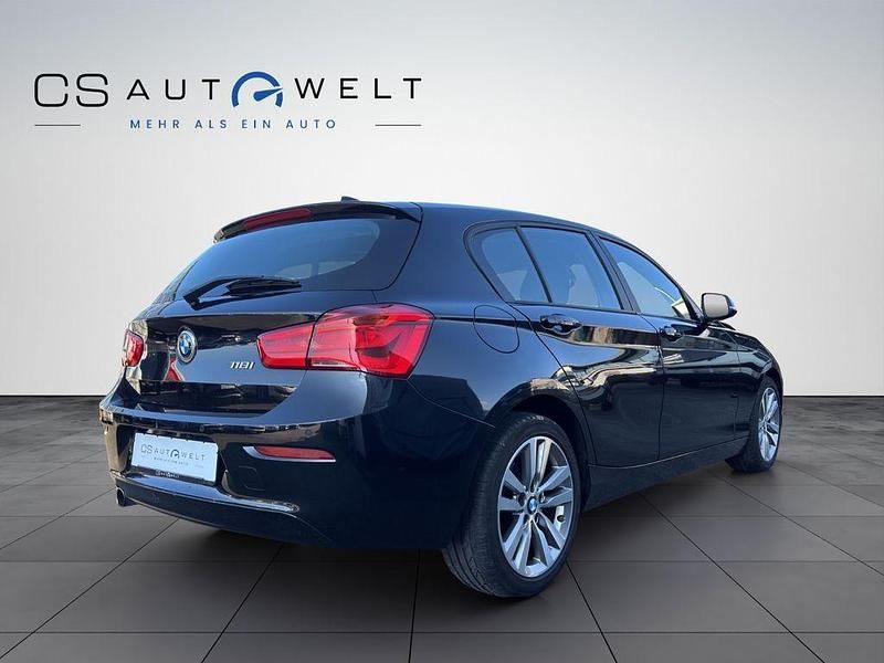 Gebraucht BMW 118 Advantage 136 PS (100 kW) 2019 Saphirschwarz Kleinwagen