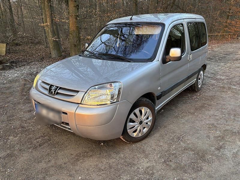 Gebraucht Peugeot Partner 107 PS (78 kW) 2003 Silber Van / Kleinbus